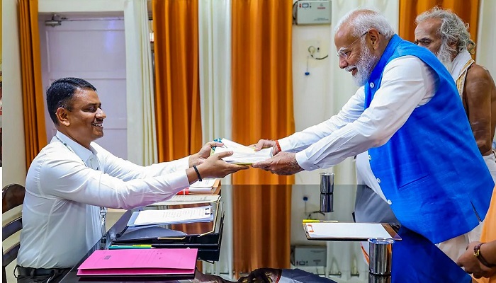 पीएम मोदी के पास न घर, न कार, सिर्फ 3.02 करोड़ रुपए की संपत्ति
