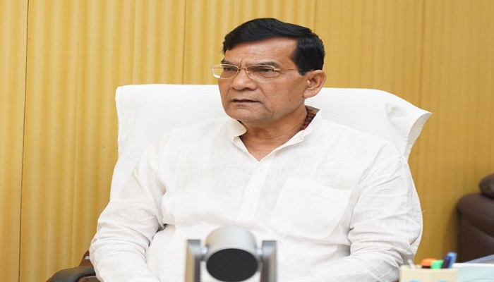 उपभोक्ताओं को समय से बिल उपलब्ध कराया जाए, बिलिंग में किसी भी प्रकार की गड़बड़ी न हो: एके शर्मा