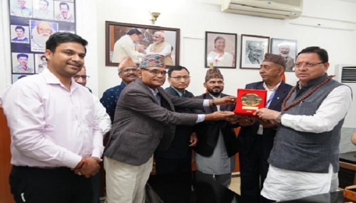 नेपाल एसोसिएशन के प्रतिनिधियों ने मुख्यमंत्री धामी से की भेंट