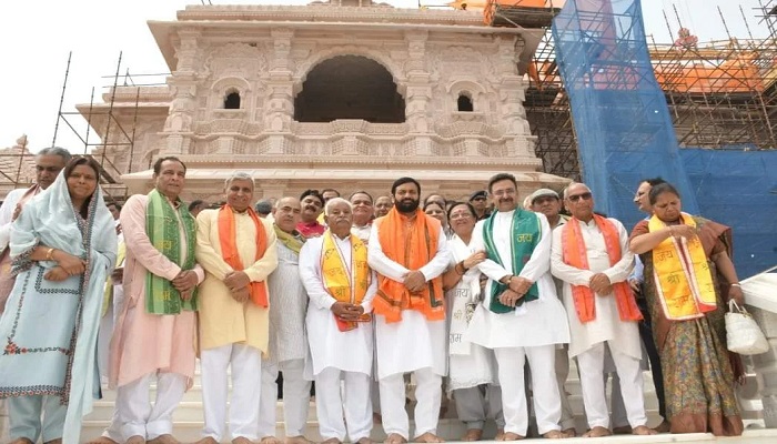 रामलला दरबार में हरियाणा सरकार ने नवाया शीश, हनुमानगढ़ी में किया पूजन