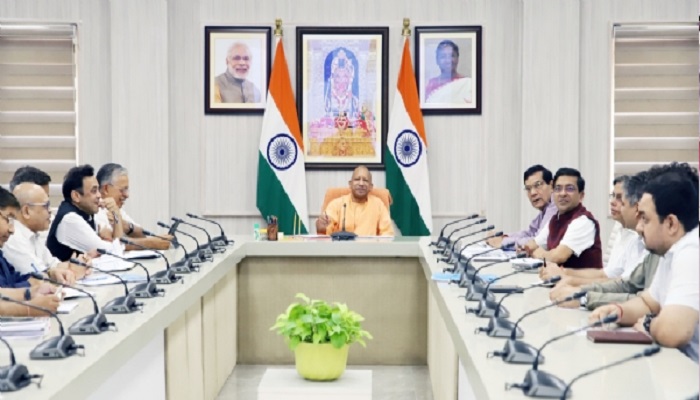 बिजली का बिल तय समय पर जमा कराने के लिए उपभोक्ताओं को किया जाए प्रोत्साहित: योगी