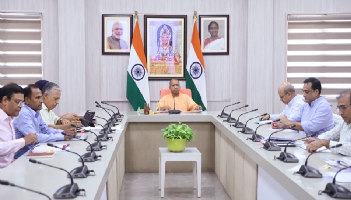 प्राकृतिक बालू मोरम का बेहतर विकल्प होगा ‘एम-सैंड’, शीघ्र घोषित होगी नीति : मुख्यमंत्री योगी