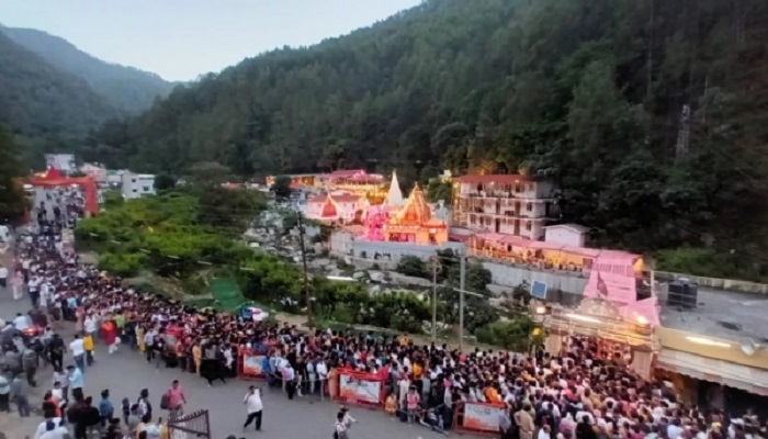 कैंचीधाम का आज 60वां स्थापना दिवस, प्रसाद ग्रहण करने उमड़ा आस्था का सैलाब