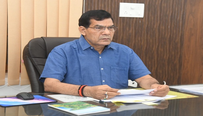 कहीं से भी कार्यों में लापरवाही एवं शिथिलता की शिकायत पर होगी सख्त करवाई : ए.के. शर्मा