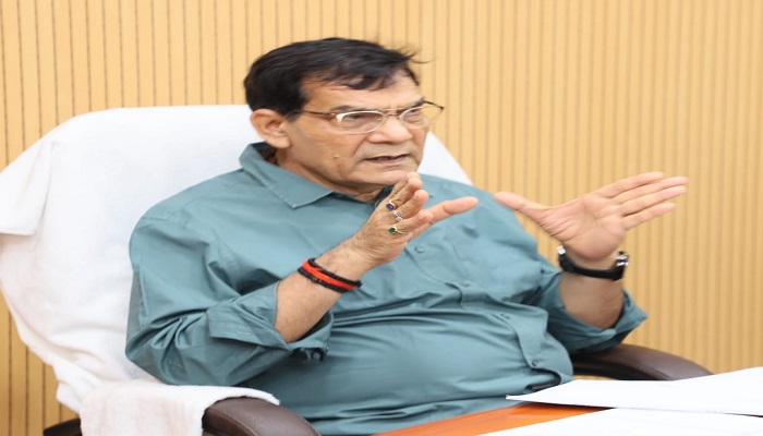 एके शर्मा के दौरे के बाद बिजली विभाग में कार्रवाई, जेई निलंबित