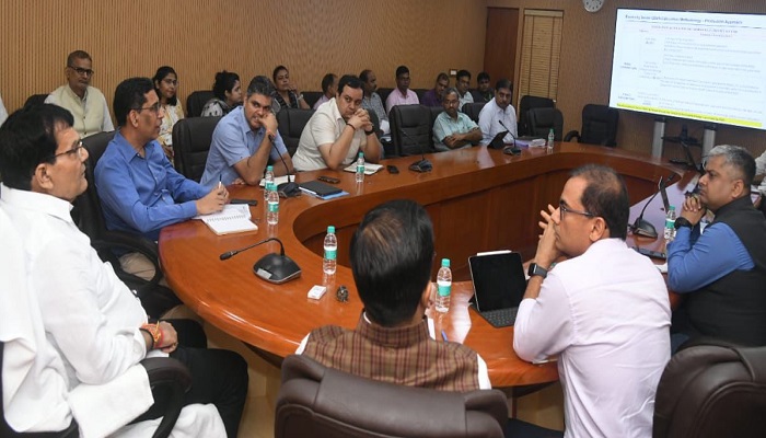 सभी डिस्कॉम में उद्योगों की मांग के अनुरूप विद्युत तंत्र बनाया जाए: ऊर्जा मंत्री