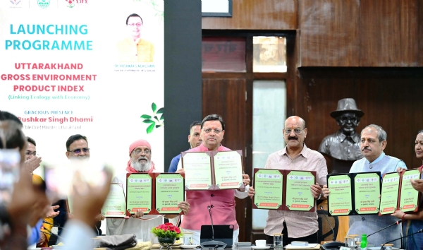 मुख्यमंत्री धामी बोले- आस्था पर राजनीति नहीं होनी चाहिए, राजनीति के मुद्दे बहुत हैं