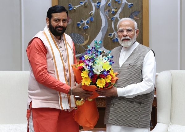 मुख्यमंत्री नायब ने प्रधानमंत्री मोदी से की भेंट, अहम मुद्दों पर की चर्चा