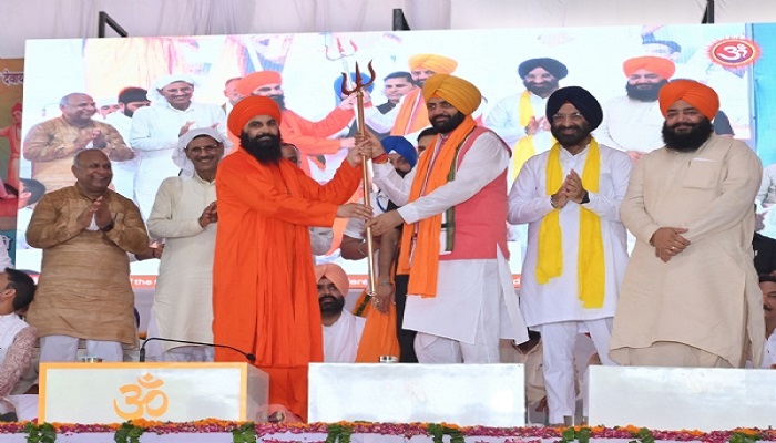 क्रांतिकारी वीरों की शहादत की बदौलत आज हम खुली हवा में  ले रहे हैं सांस: नायब सिंह