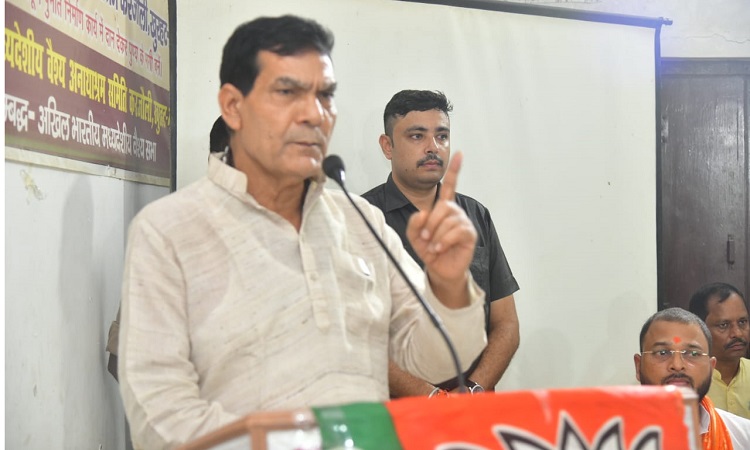 हर गली, हर बूथ पर सदस्यों की संख्या बढ़ाकर भाजपा को और मजबूत बनाना है: एके शर्मा