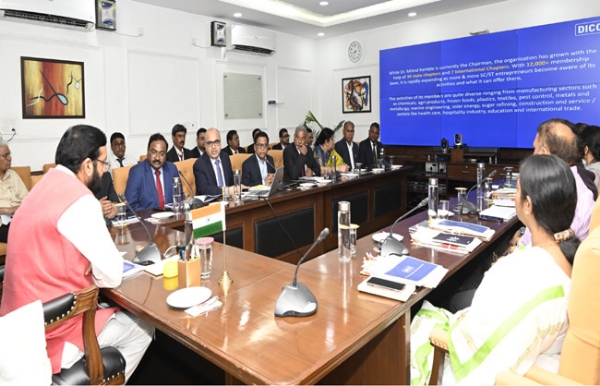 नायब सैनी ने दलित इंडियन चैंबर ऑफ कॉमर्स एंड इंडस्ट्री के प्रतिनिधियों के साथ की बैठक