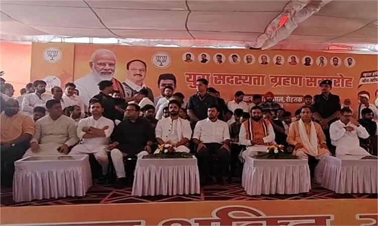 कांग्रेस ने युवाओं का किया केवल इस्तेमाल, भाजपा ने दिया सम्मान: सीएम नायब
