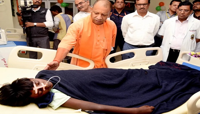 पेशेंट और अटेंडेंट के प्रति पेशेंस का भी भाव रखें डॉक्टर : योगी