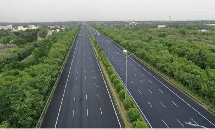 प्रदेश में स्मार्ट सिटी की सड़कें स्मार्ट सुरक्षा उपकरणों से लैस
