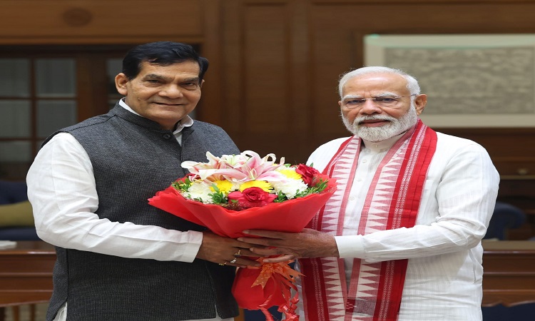 पीएम मोदी से एके शर्मा ने की शिष्टाचार भेंट, इन मुद्दों पर की चर्चा