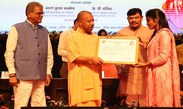 पहचान का संकट पैदा करने वाले वही लोग हैं, जो पेपर लीक करने वाले गैंग के सरगनाओं को अपना शागिर्द बनाते थेः मुख्यमंत्री