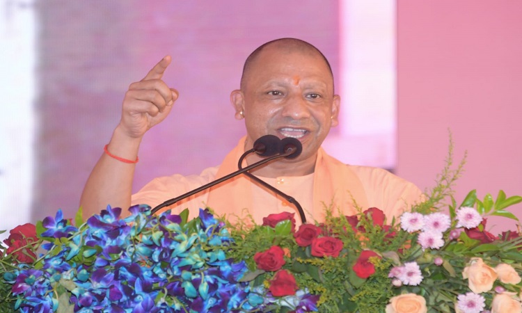 माफिया सरकार चलाते थे, ‘बबुआ’ 12 बजे तक सोता थाः सीएम योगी