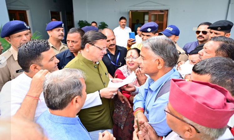 मुख्यमंत्री ने सुनी हल्द्वानी वासियों की समस्याएं, धामी ने दिए अधिकारियों को निर्देश