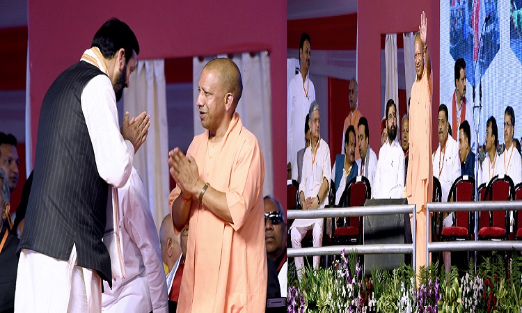 हरियाणा सरकार के शपथ ग्रहण समारोह में शामिल हुए सीएम योगी