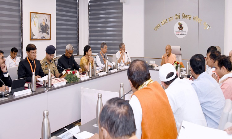 मथुरा का समग्र विकास सरकार की प्राथमिकताः सीएम योगी