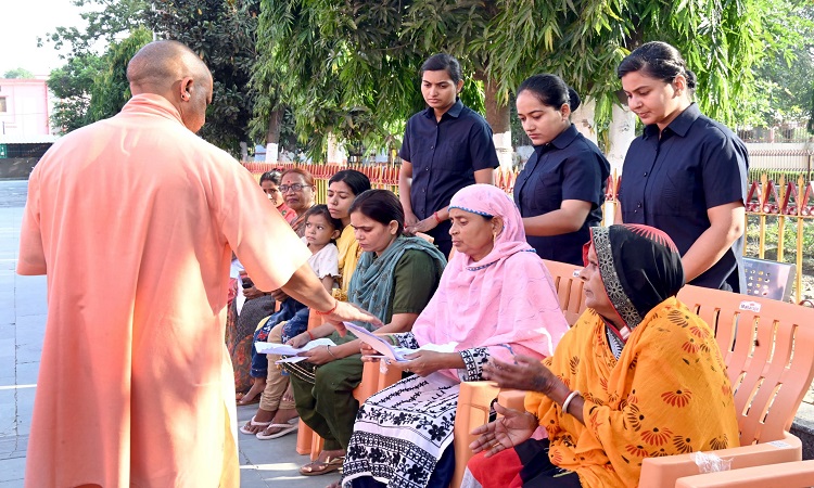 पैसे के अभाव में नहीं रुकने पाएगा किसी इलाज: मुख्यमंत्री