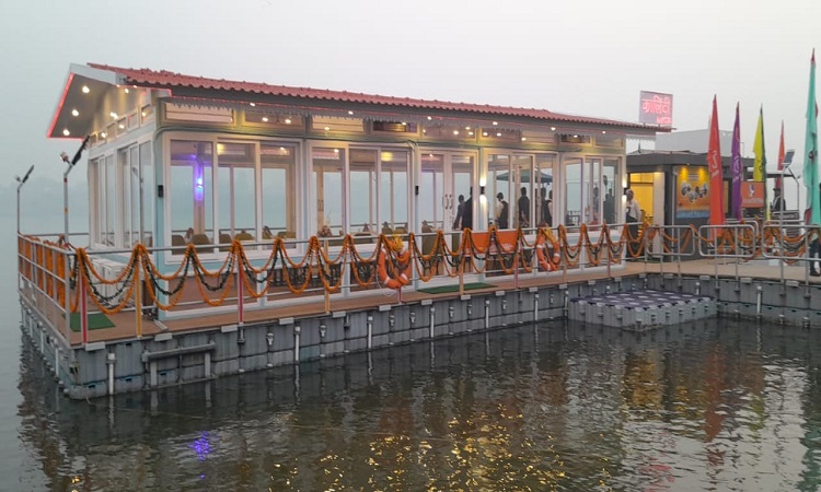 महाकुंभ में पर्यटक ले सकेंगे फ्लोटिंग रेस्टोरेंट का लुफ्त