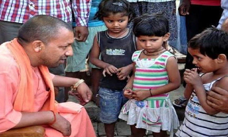 निराश्रित बच्चों के लिए सुरक्षित और संवेदनशील वातावरण बनाने में जुटी योगी सरकार