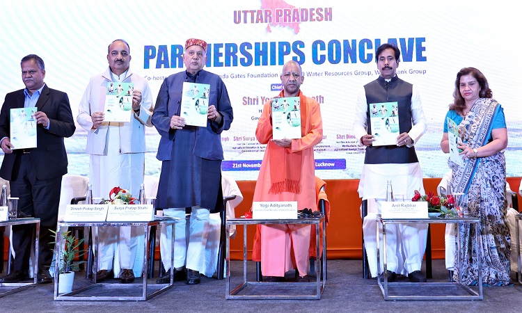 सोलर पैनल से सशक्त हो रहे यूपी के किसान, यूपी बना ऊर्जा का मजबूत केंद्र- सीएम योगी