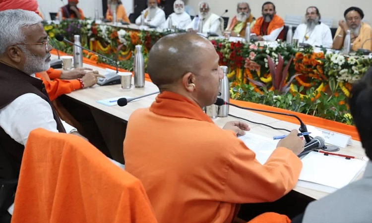संत समाज से है महाकुम्भ की भव्यता-दिव्यता, सरकार और प्रशासन आयोजन के सहयोगी: मुख्यमंत्री