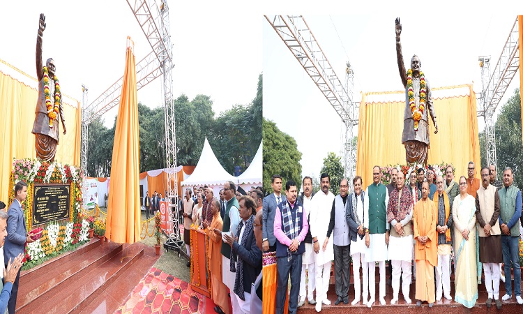 रक्षा मंत्री व मुख्यमंत्री ने किया पूर्व प्रधानमंत्री की प्रतिमा का अनावरण