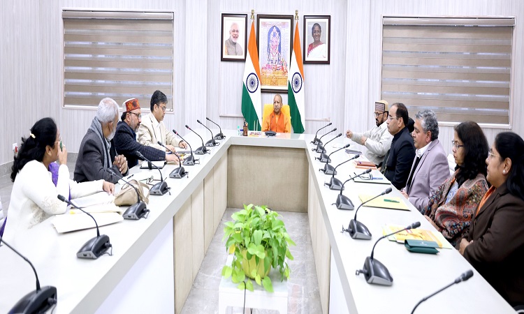 समय से हो विश्वविद्यालयों का निर्माण, गुणवत्ता का अनिवार्य रूप से हो पालनः मुख्यमंत्री
