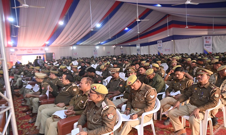 महाकुम्भ में “दक्ष” पुलिस करेगी 45 करोड़ श्रद्धालुओं की सुरक्षा