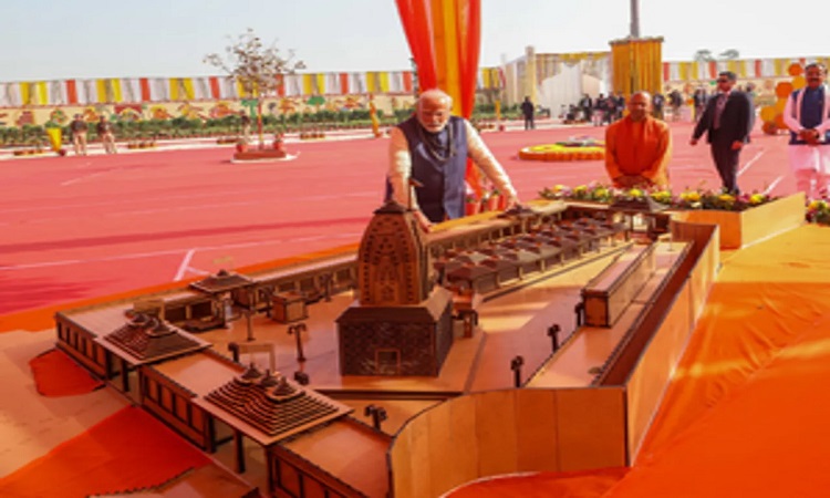 पीएम ने 8 अफसरों से समझी स्वच्छ, डिजिटल, स्वस्थ और सुरक्षित महाकुम्भ की बारीकियां