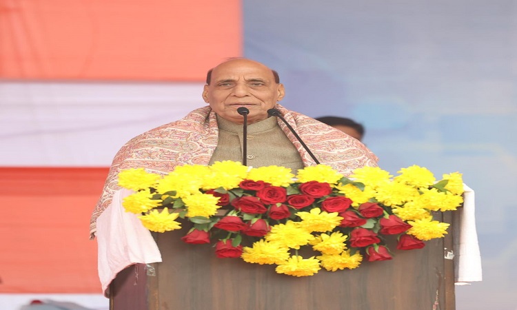 अटल जी जैसे व्यक्तित्व वाले लोग देश-समाज बनाने के लिए करते थे राजनीतिः राजनाथ
