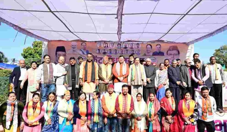 मुख्यमंत्री धामी ने निकाय चुनाव में कार्यकर्ताओं से भाजपा को जीत दिलाने का किया आह्वान