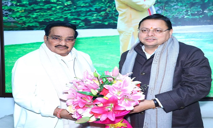मुख्यमंत्री धामी ने जल विद्युत परियोजनाओं के लिए केंद्रीय जल शक्ति मंत्री से भेंट की