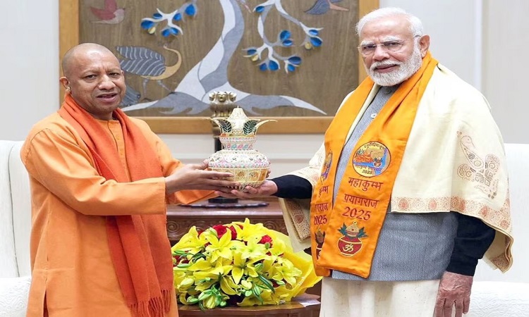 CM योगी ने प्रधानमंत्री से मुलाकात कर दिया कुंभ का निमंत्रण