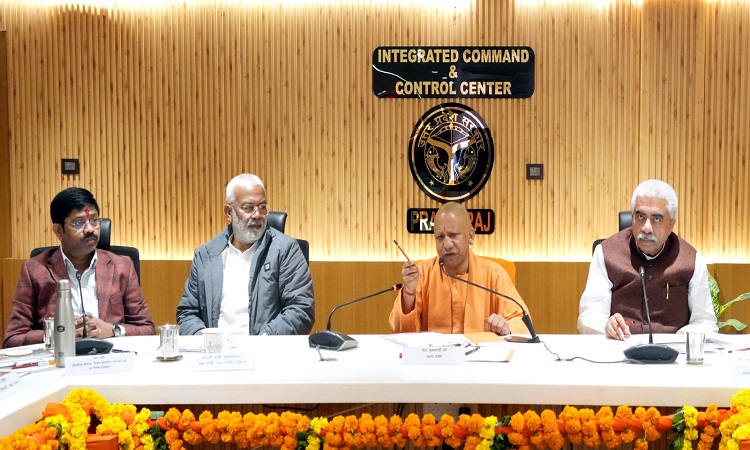 संचार, स्वच्छता और सुरक्षा की व्यवस्था और पुख्ता बनाएं: मुख्यमंत्री