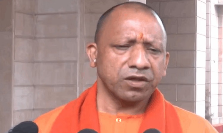 महाकुम्भ हादसे में 30 श्रद्धालुओं की मौत पर सीएम भावुक
