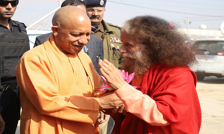 सनातन को उसके चरम उत्कर्ष पर ले जाने का कार्य करेंगे सीएम योगी आदित्यनाथ – चिदानंद सरस्वती
