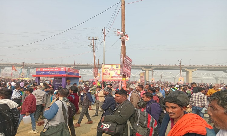 एकता का महाकुम्भ: पिंकी की मम्मी एक नंबर ब्रिज पर पहुंचें, उनकी बेटी उनका इंतजार कर रही है…