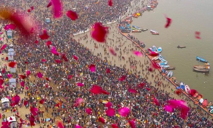 10 करोड़ श्रद्धालुओं पर 25 क्विंटल गुलाब की पंखुड़ियों से होगी पुष्प वर्षा