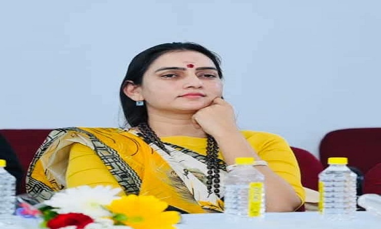 त्रिवेणी संगम की स्वच्छता और निर्मलता से अभिभूत हुईं नजर आईं वॉटर विमेन शिप्रा पाठक