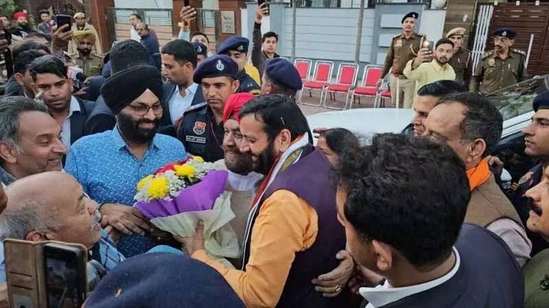 नगर निगम चुनाव से पहले कांग्रेस को झटका, प्रमुख नेता भाजपा में शामिल