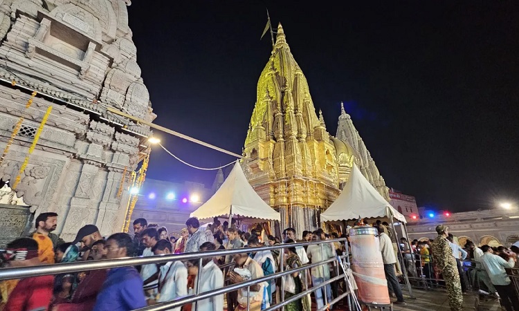 महाशिवरात्रि पर 11.69 लाख से अधिक श्रद्धालुओं ने किए बाबा के दर्शन