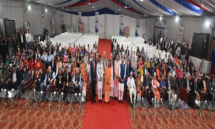 उत्तर प्रदेश में स्पिरिचुअल टूरिज्म की असीम संभावनाएं : योगी आदित्यनाथ
