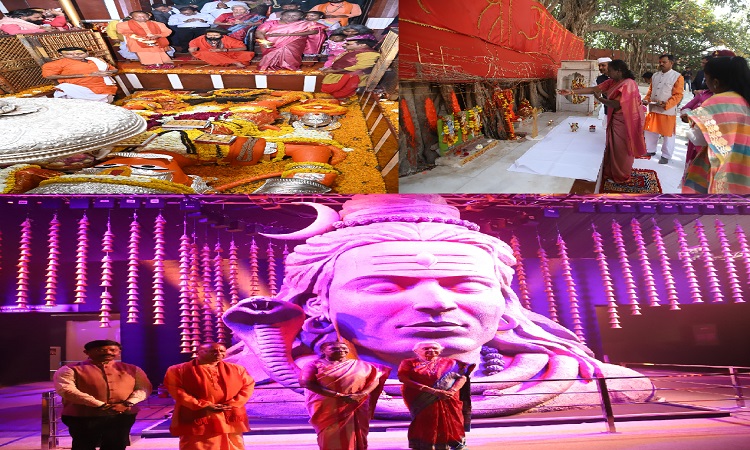 राष्ट्रपति ने बड़े हनुमान के दरबार में टेका मत्था, अक्षयवट और सरस्वती कूप का किया दर्शन