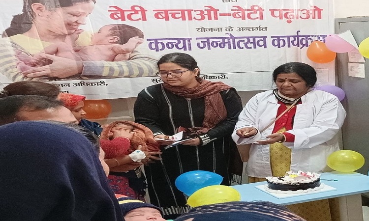 योगी सरकार की पहल से बदली समाज की सोच, लैंगिक समानता की मिसाल बना यूपी