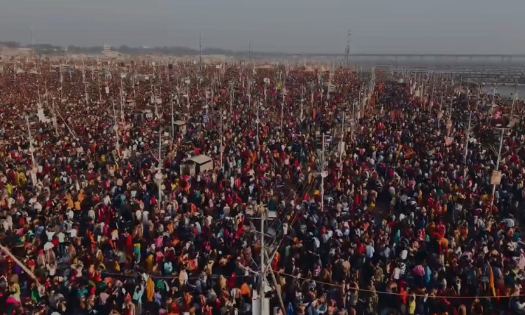 महाकुम्भ में संतों संग पवित्र स्नान के लिए पश्चिम बंगाल से निकले 2000 श्रद्धालु