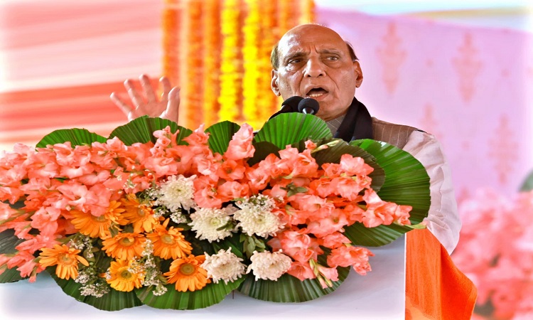 विश्व स्तरीय इंफ्रास्ट्रक्चर के साथ इन्वेस्ट हब के रूप विकसित हो रहा लखनऊ- राजनाथ